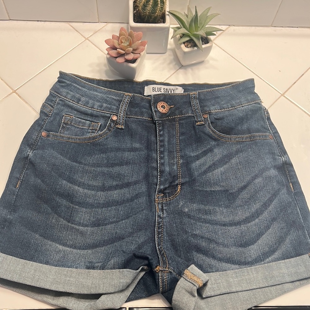 Cute jean shorts size 5